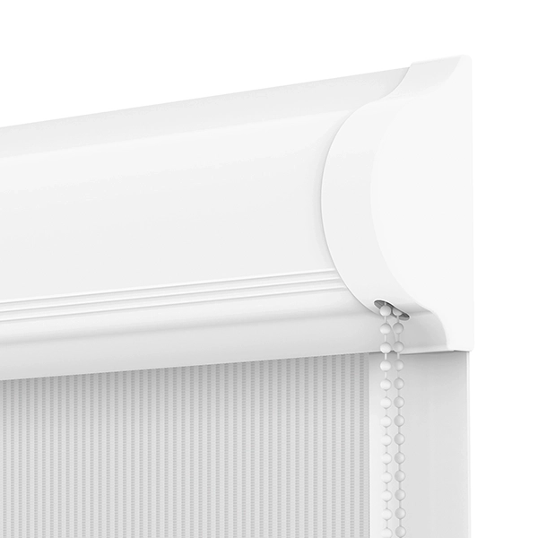 Detaliu al casetei roletei SWING LITE cu acționare cu lănțișor, montată în baghetă.